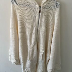 Venus white sweater zip up